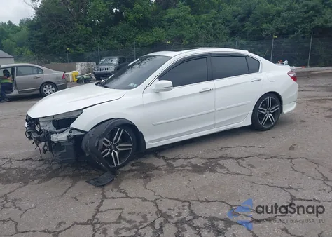 2016 Honda Accord Touring z USA, uszkodzony, nr VIN 1HGCR3F90GA020734